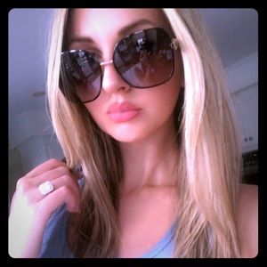 NEW Feragamo sunglasses